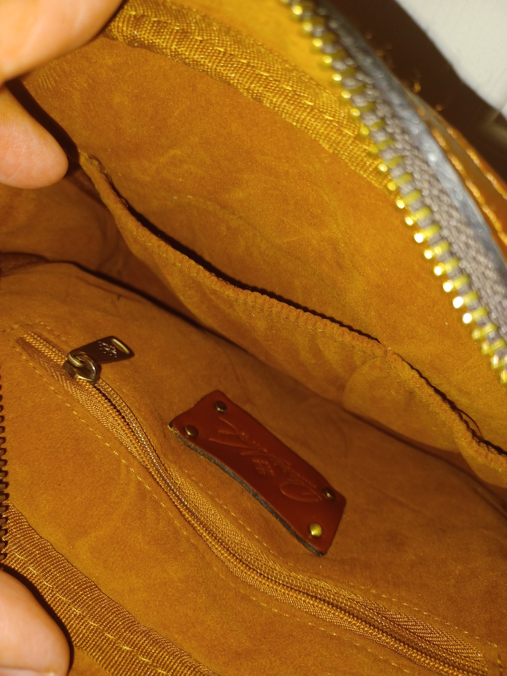 Patricia Nash Classic Brown Leather Crossbody Bag - Picture 6 of 6